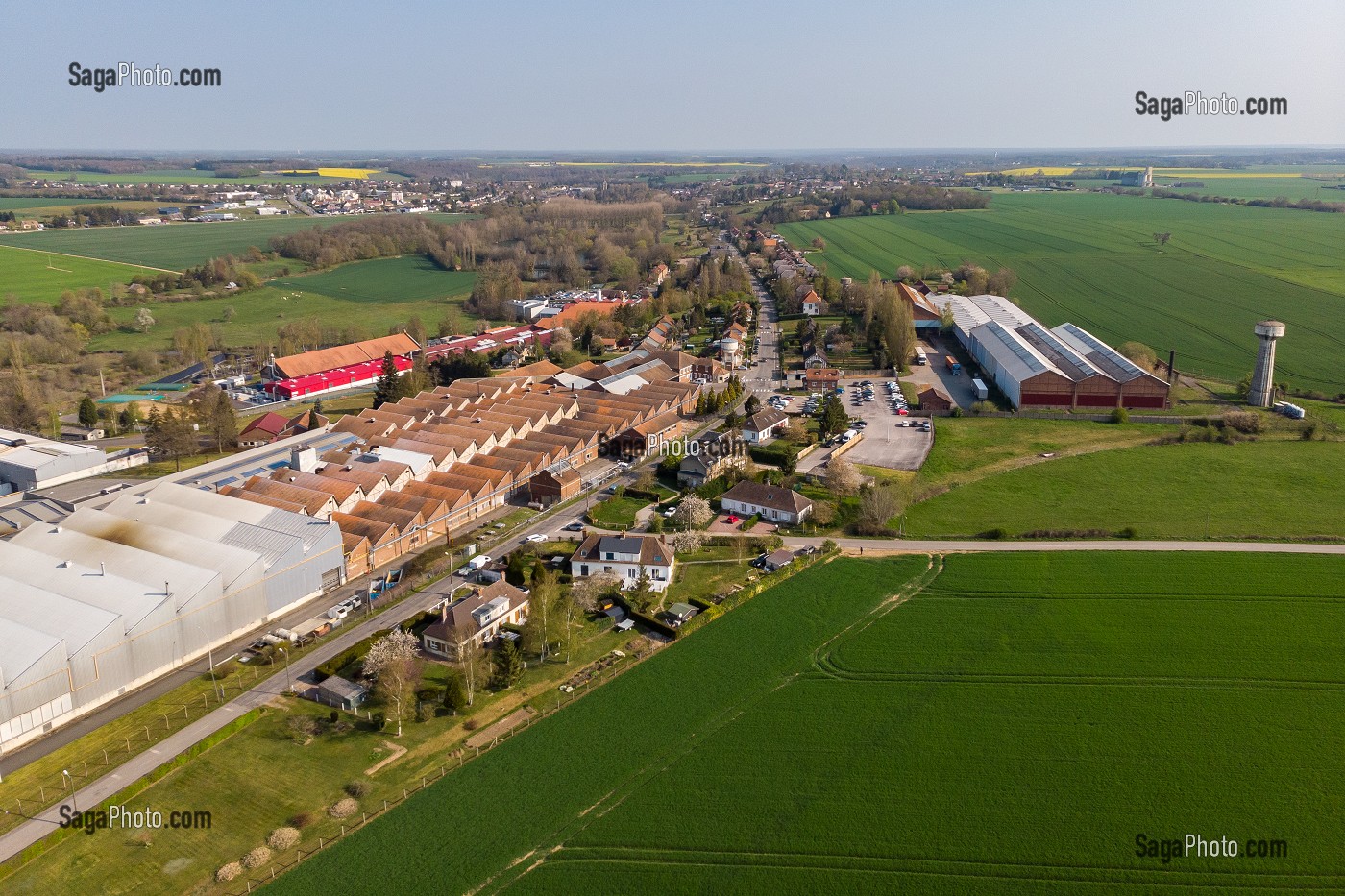 USINE EUROFOIL ET USINE FRAMATOME, LA CITE DU MOULIN A PAPIER, VILLE DE RUGLES VUE DE DRONE, EURE, NORMANDIE, FRANCE 