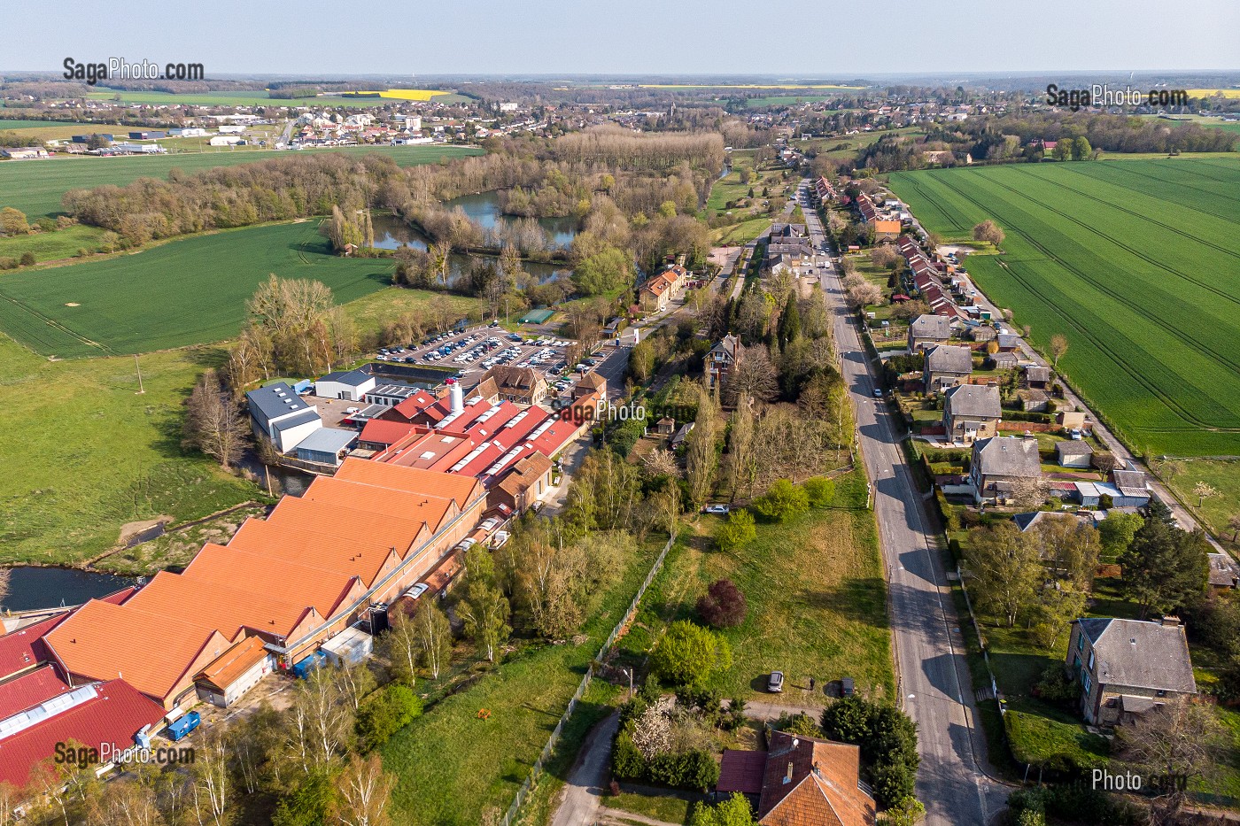 USINE FRAMATOME, LA CITE DU MOULIN A PAPIER, VILLE DE RUGLES VUE DE DRONE, EURE, NORMANDIE, FRANCE 