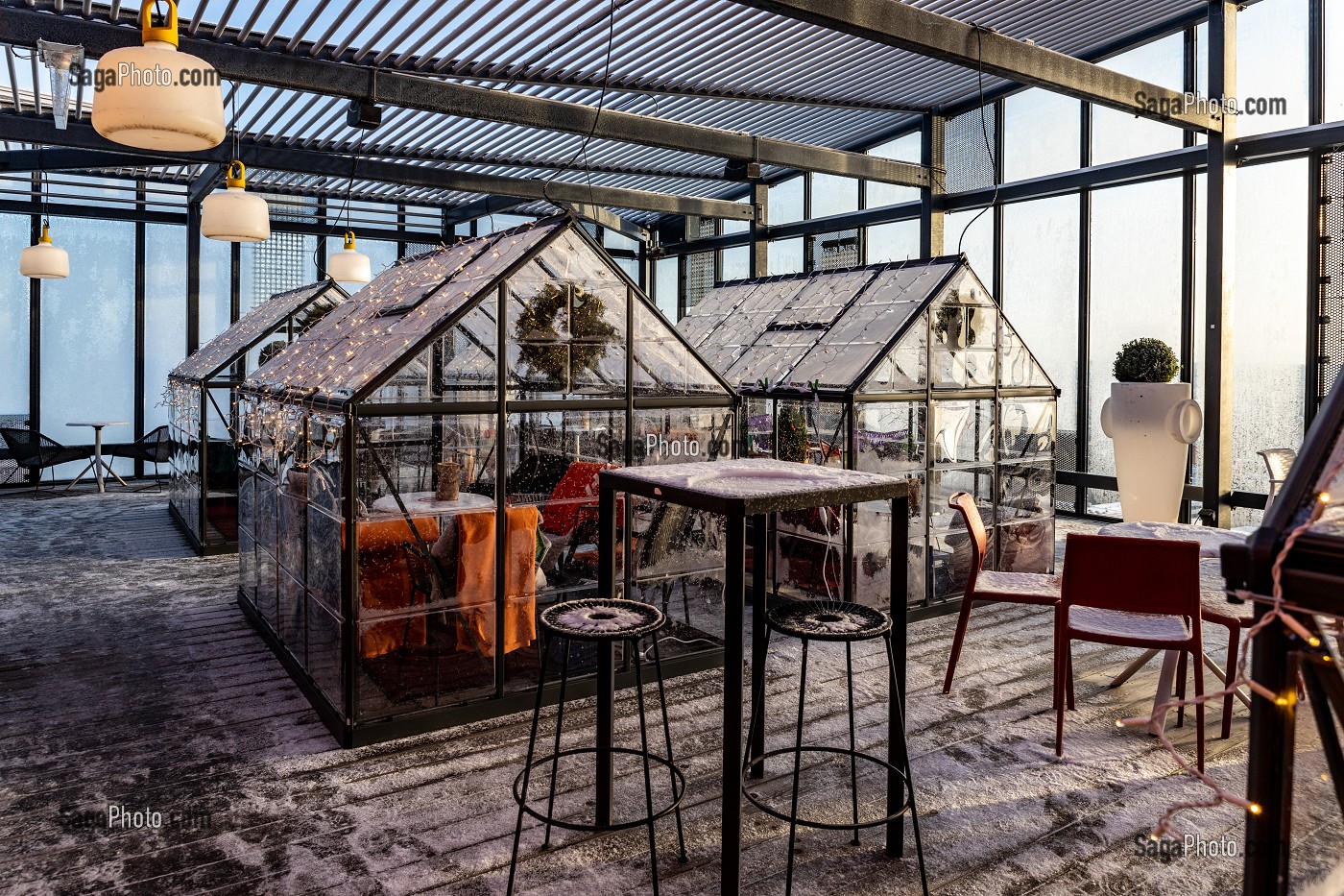 TERRASSE SOUS LA NEIGE DU BAR PANORAMIQUE MORO SKY BAR, TAMPERE, FINLANDE, EUROPE 