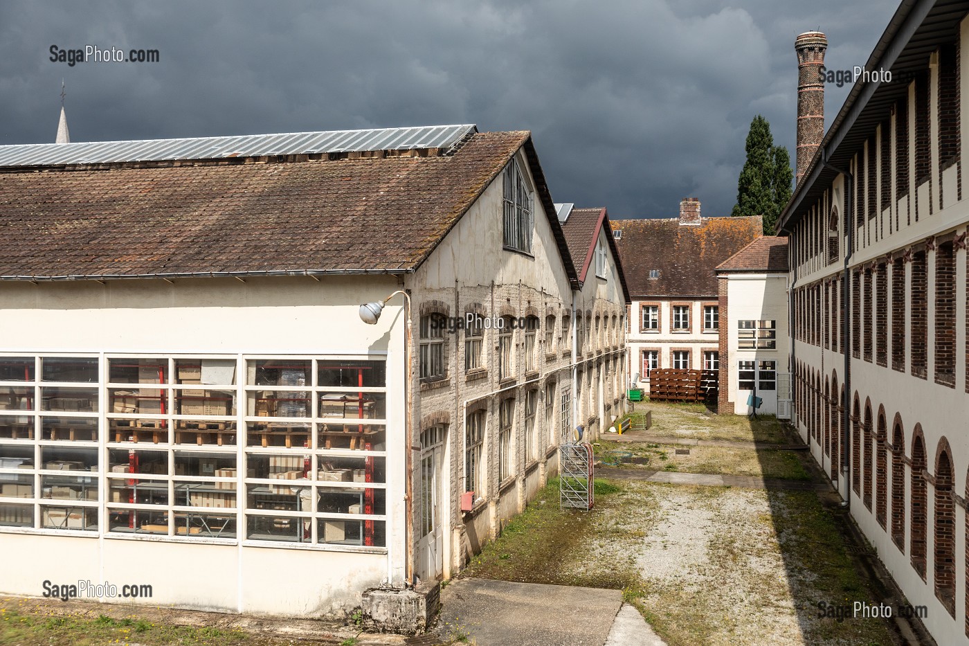 BATIMENT EXTERIEUR DE L'USINE DE LA MANUFACTURE BOHIN, CONSERVATOIRE VIVANT DE L’AIGUILLE ET DE L’EPINGLE, SAINT-SULPICE-SUR-RISLE, ORNE (61), FRANCE 