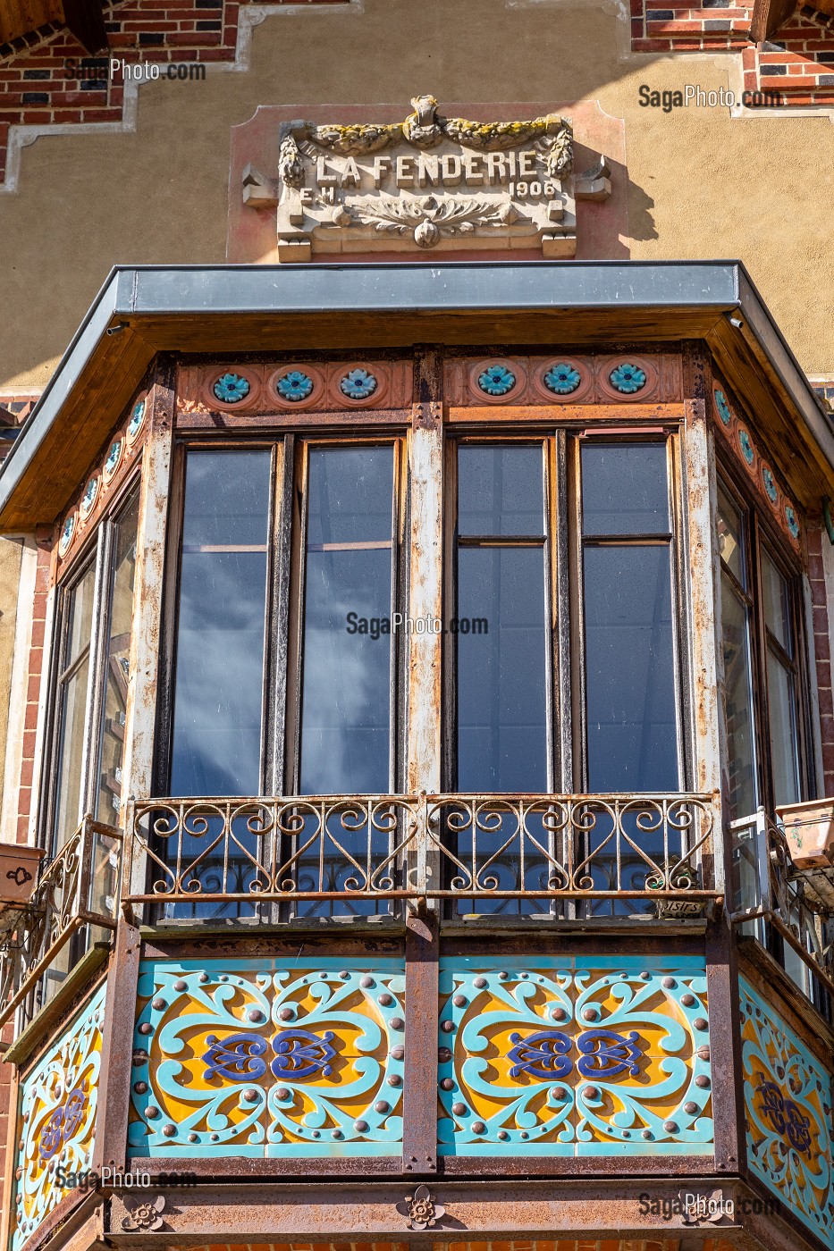 FACADE ART DECO DE LA FENDERIE (ANCIEN SITE INDUSTRIEL), RUGLES, EURE, NORMANDIE, FRANCE 