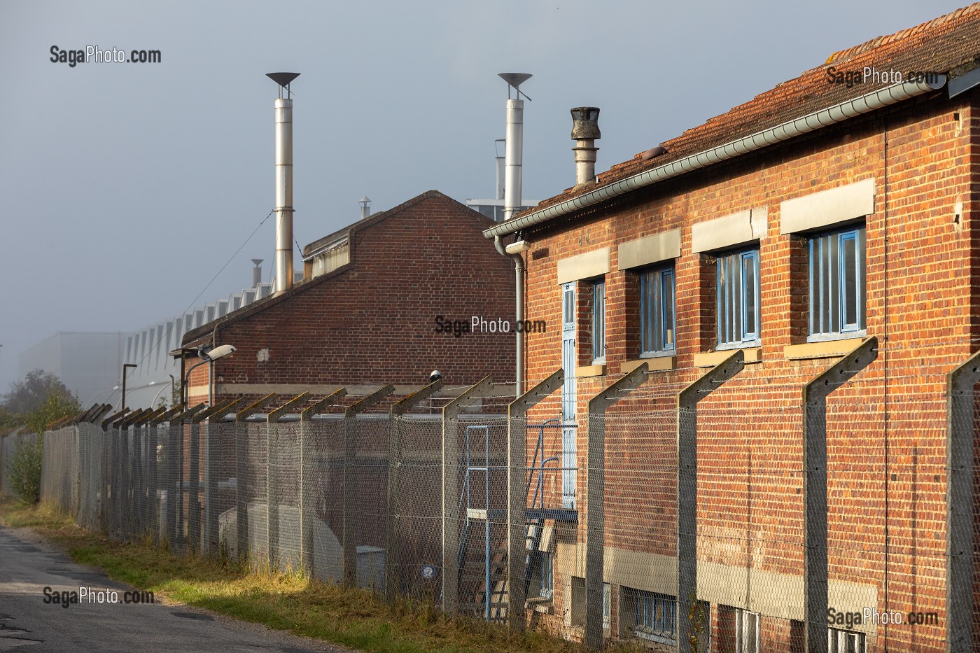 USINE EUROFOIL, SOCIETE SPECIALISEE DANS LA METALLURGIE DE L'ALUMINIUM, RUGLES, EURE, NORMANDIE, FRANCE 