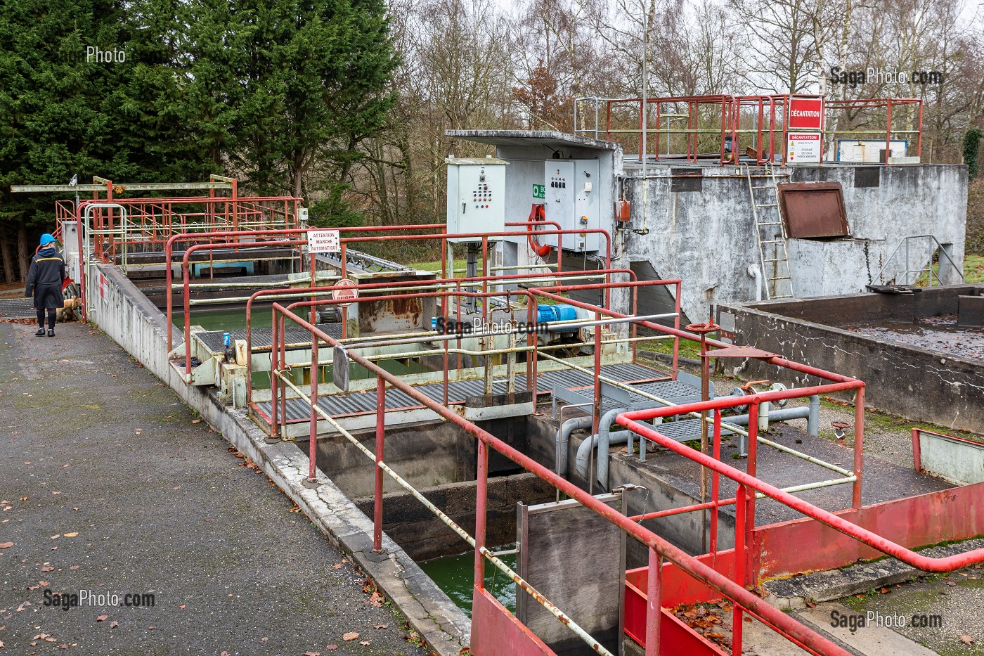 STATION D'ÉPURATION DES EAUX SALES EN SORTIE, USINE EUROFOIL, SOCIETE SPECIALISEE DANS LA METALLURGIE DE L'ALUMINIUM, RUGLES, EURE, NORMANDIE, FRANCE 