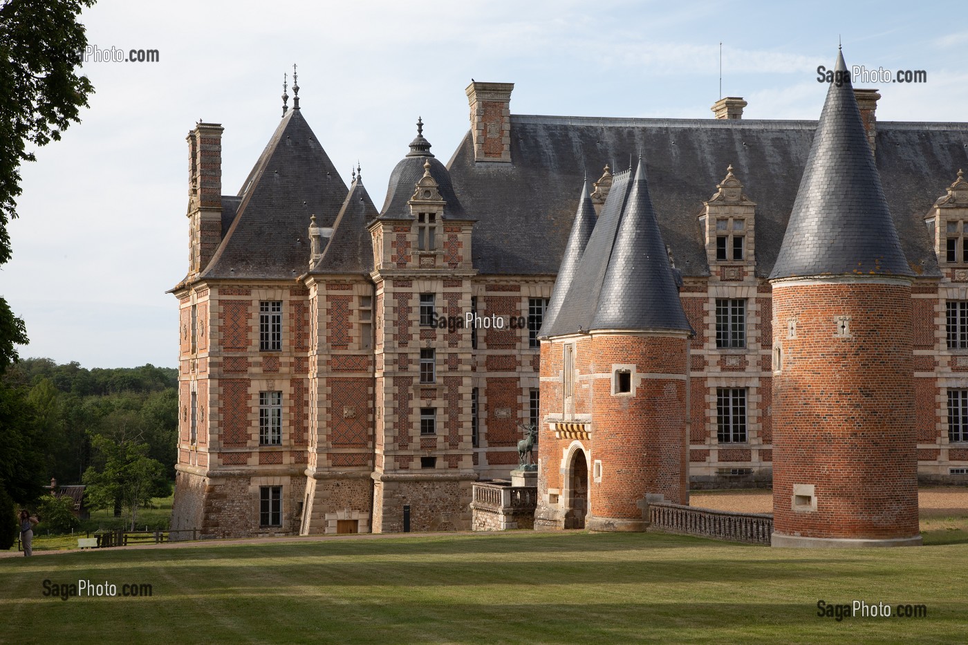 CHATEAU DE CHAMBRAY DU XVI EME SIECLE, SITE CLASSE AUX MONUMENTS HISTORIQUES FRANCAIS QUI ABRITE DANS SON DOMAINE LE LYCEE AGRICOLE, MESNIL-SUR-ITON, EURE, NORMANDIE, FRANCE 