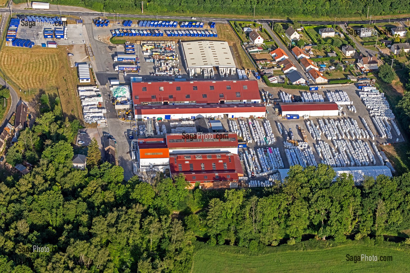 ENTREPRISE PAPREC, USINE DE RECYCLAGE DE DECHETS INDUSTRIELS ET MENAGERS, NEAUFLES-AUVERGNY, EURE, NORMANDIE, FRANCE 