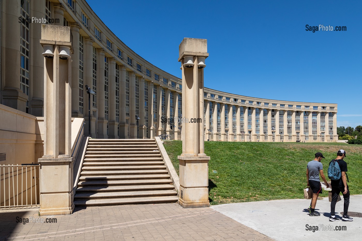 PORT JUVENAL, ESPLANADE DE L'EUROPE IMAGINE PAR L'ARCHITECTE RICARDO BAUFILL, PLACE DE L'EUROPE, MONTPELLIER, HERAULT, OCCITANIE, FRANCE 