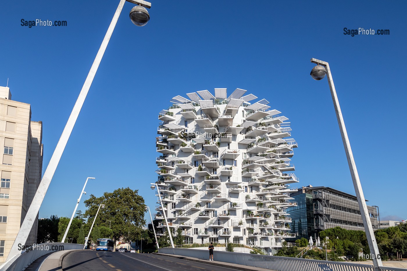 IMMEUBLE MODERNE L'ARBRE BLANC, ARCHITECTES SOO FOUJIMOTO, NICOLAS LAISNE ET MANAL RACHDI, BATIMENT ELU PLUS BEL IMMEUBLE RESIDENTIEL DU MONDE EN 2019, PLACE CHRISTOPHE COLOMB, MONTPELLIER, HERAULT, OCCITANIE, FRANCE 