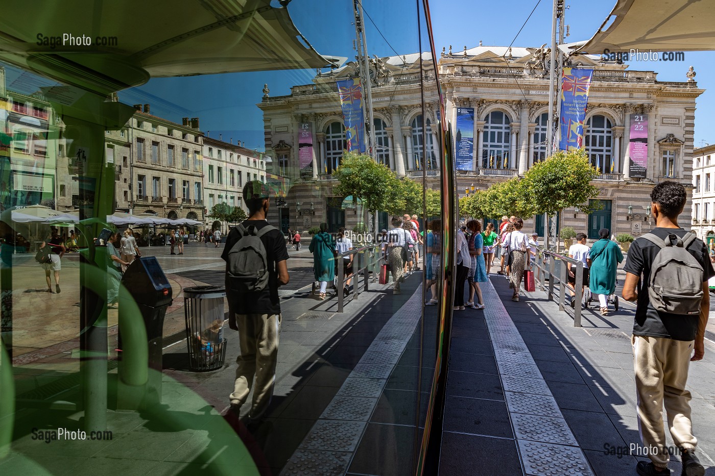 STATION DE TRAMWAY DEVANT L'OPERA, PLACE DE LA COMEDIE, MONTPELLIER, HERAULT, OCCITANIE, FRANCE 