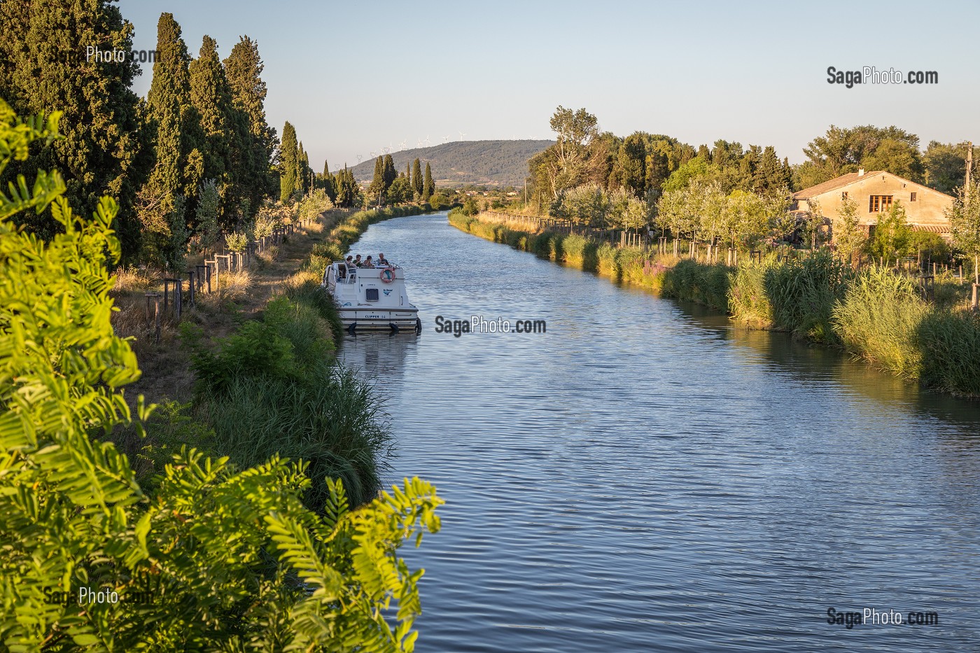 CANAL DU MIDI PRES DE L'ECLUSE DE JOUARRES, AZILLE, AUDE, OCCITANIE, FRANCE 