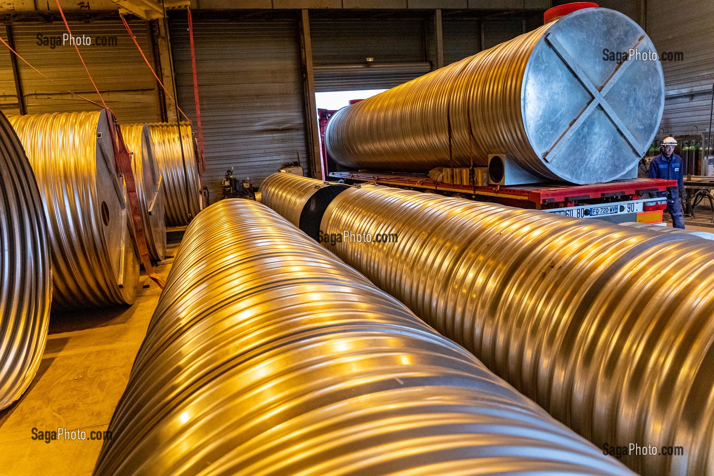 FABRICATION DE BASSINS D'ORAGES ET DE RESERVOIRS METALLIQUES, SAT, SOCIETE AIGLONNES DE TUBES, RAI, ORNE, NORMANDIE, FRANCE 