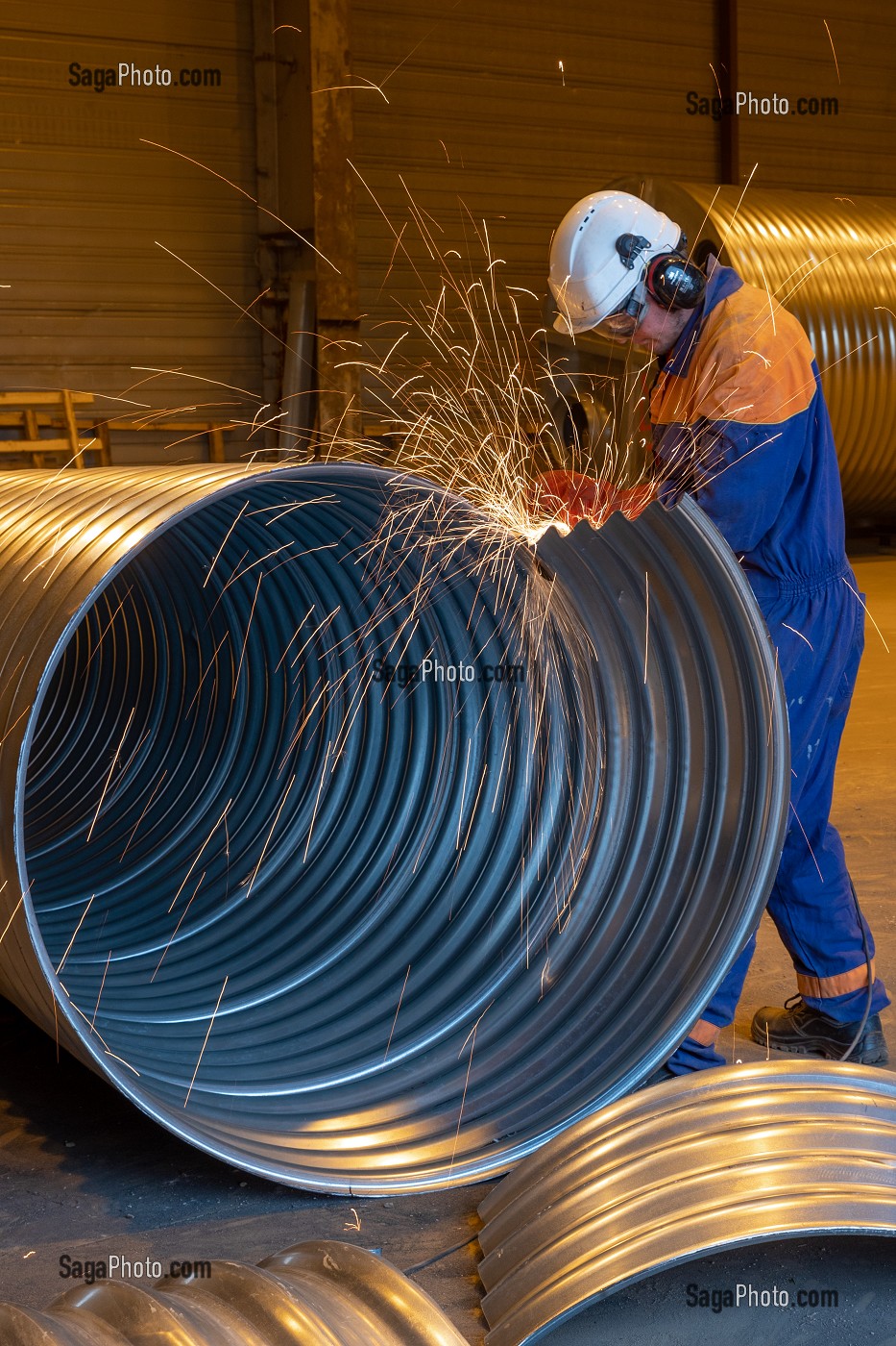 FABRICATION DE BASSINS D'ORAGES ET DE RESERVOIRS METALLIQUES, SAT, SOCIETE AIGLONNES DE TUBES, RAI, ORNE, NORMANDIE, FRANCE 