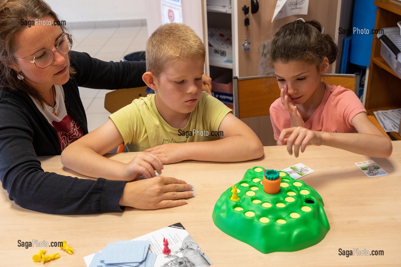 ACCOMPAGNEMENT A L'INTEGRATION DES ENFANTS EN DIFFICULTE, HANDICAP PSYCHIQUE LEGER, CLASSE UEE, UNITE D'ENSEIGNEMENT EXTERNALISE, UNITE LOCALISEES D'INCLUSION SCOLAIRE, ADAPEI27, ECOLE PRIMAIRE DE LOUVIERS, EURE, NORMANDIE, FRANCE 