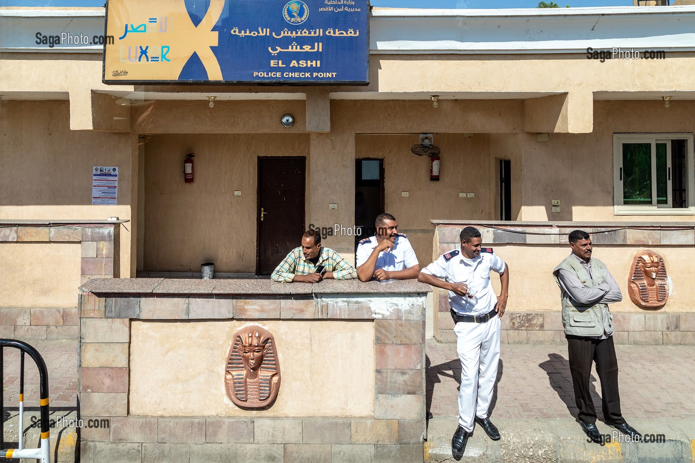 POINT DE CONTROLE DE POLICE, CHECK POINT, EL ASHI, LOUXOR, EGYPTE, AFRIQUE 