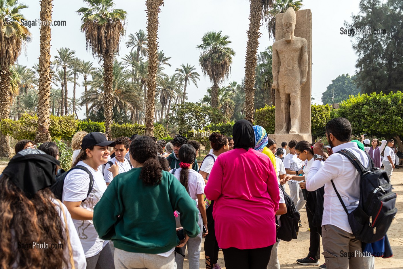 COLOSSE DU MOYEN EMPIRE AU NOM DU PHARAON RAMSES II, MUSEE DE MIT RAHINA, CLASSE AU PATRIMOINE MONDIAL DE L'UNESCO, LE CAIRE, EGYPTE, AFRIQUE 