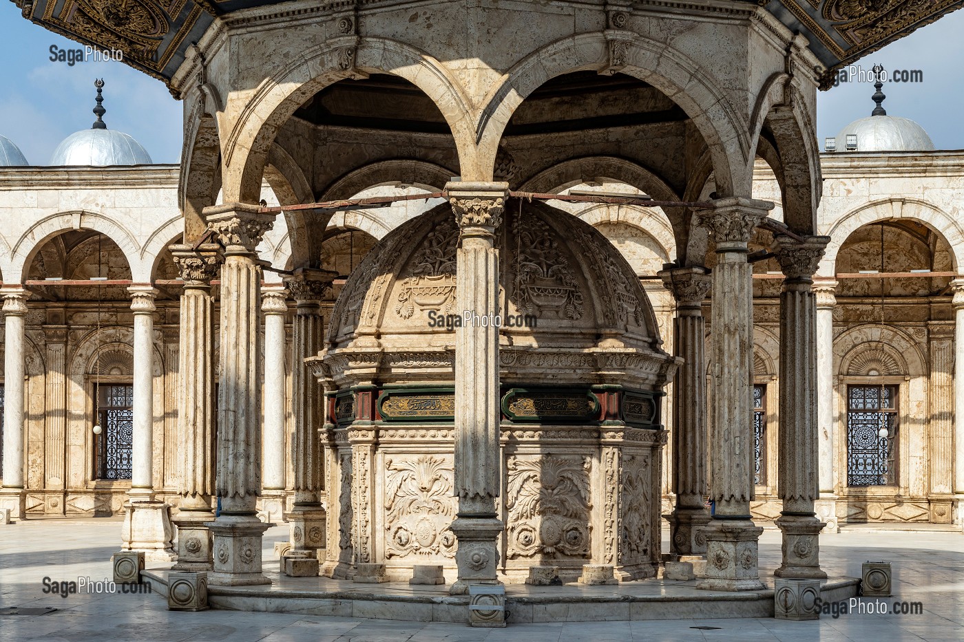 TOMBEAU DE MOHAMMED ALI PACHA, COUR INTERIEURE DE LA MOSQUEE D'ALBATRE DE MEHEMET ALI, STYLE TURC DU XIX EME SIECLE, CITADELLE DE SALADIN, LE CAIRE, EGYPTE, AFRIQUE 