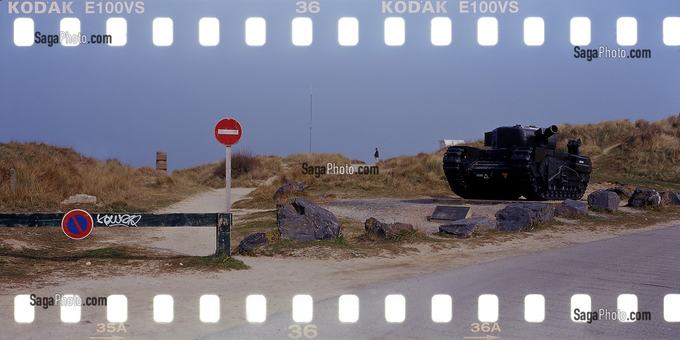 COURSEULLES-SUR-MER, SITE DU DEBARQUEMENT DU 06 JUIN 1944, NORMANDIE, FRANCE 