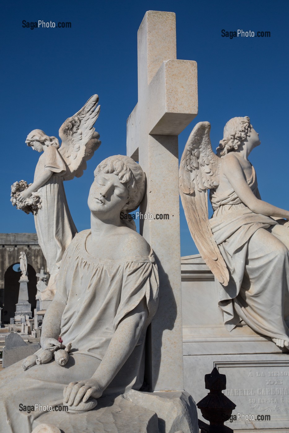 STELE DE MARIA JOSEFA MIRO ALVAREZ, LA BELLE ENDORMIE, CIMETIERE DE LA REINE (CEMENTERIO LA REINA, LA BELLA DURMIENTE), CIENFUEGOS, CLASSEE AU PATRIMOINE MONDIAL DE L'HUMANITE PAR L'UNESCO, CUBA, CARAIBES 