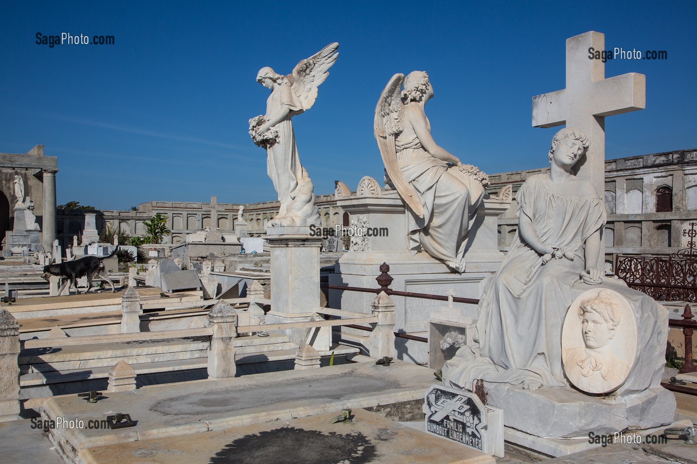 STELE DE MARIA JOSEFA MIRO ALVAREZ, LA BELLE ENDORMIE, CIMETIERE DE LA REINE (CEMENTERIO LA REINA, LA BELLA DURMIENTE), CIENFUEGOS, CLASSEE AU PATRIMOINE MONDIAL DE L'HUMANITE PAR L'UNESCO, CUBA, CARAIBES 