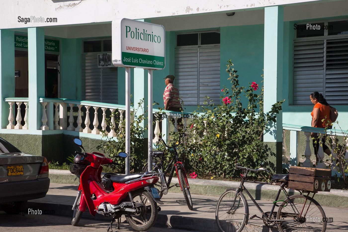 CLINIQUE UNIVERSITAIRE CUBAINE (POLICLINICO UNIVERSITARIO), ETABLISSEMENT DE SANTE TRES RENOMME, CIENFUEGOS, ANCIENNE VILLE PORTUAIRE PEUPLEE PAR LES FRANCAIS AU 19EME SIECLE ET CLASSEE AU PATRIMOINE MONDIAL DE L'HUMANITE PAR L'UNESCO, CUBA, CARAIBES 