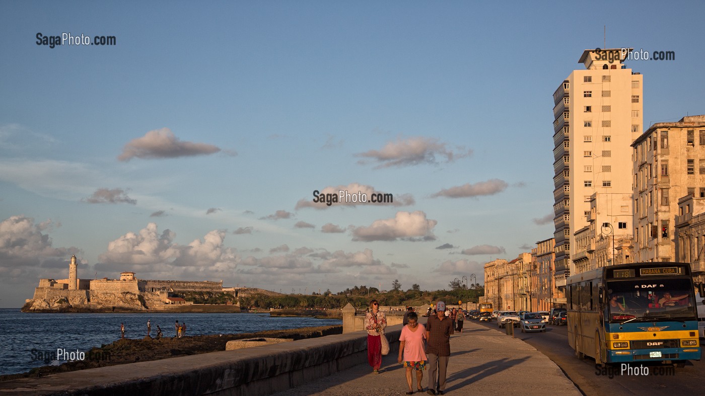 VUE DU CASTILLO DEL MORRO, DU GOLFE DU MEXIQUE ET DE LA VILLE, DEPUIS LE MALECON, LA HAVANE, CUBA, CARAIBES 