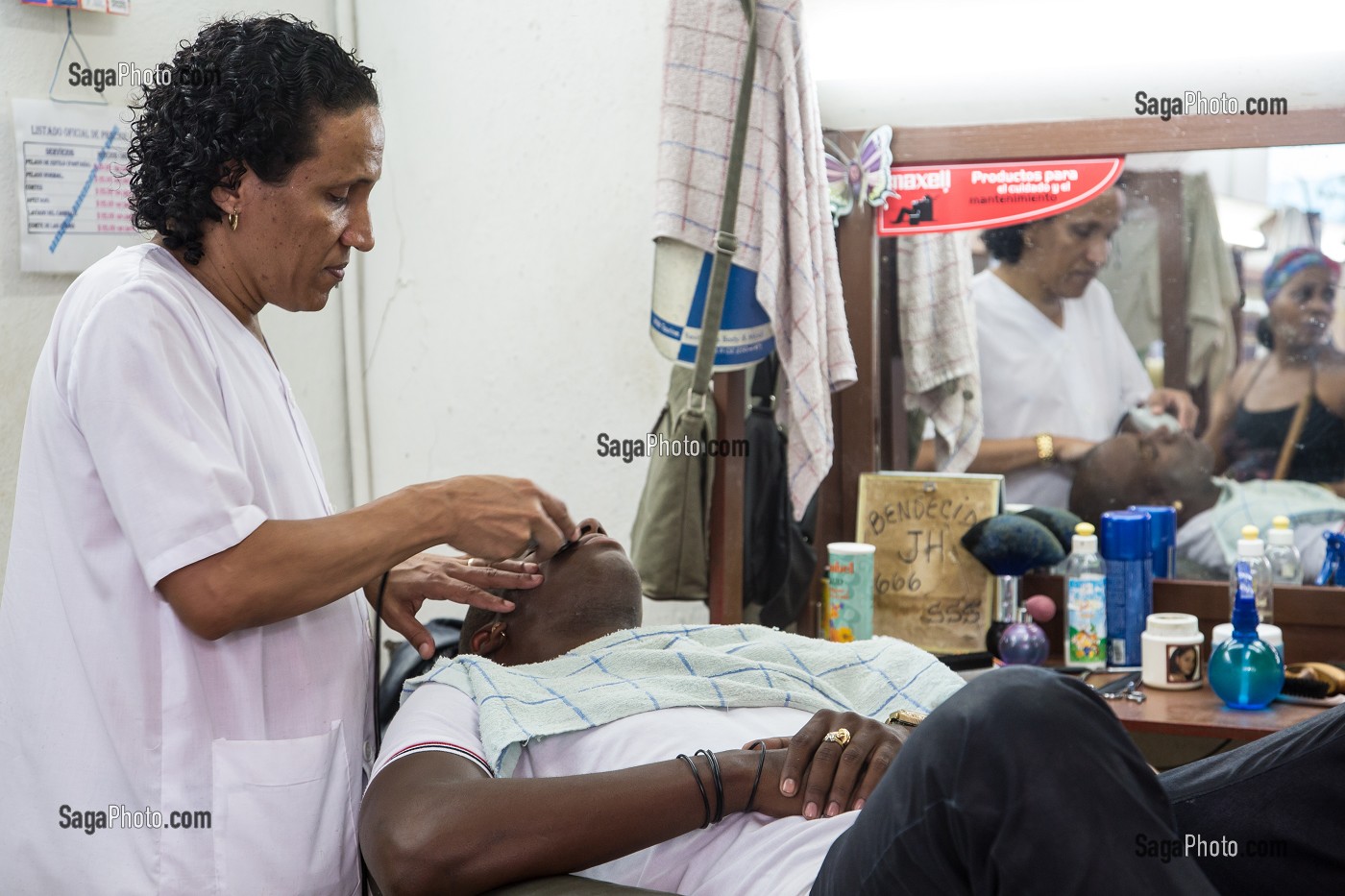 BARBIER, COIFFEUR, CALLE SAN RAFAEL, LA HAVANE, CUBA, CARAIBES 