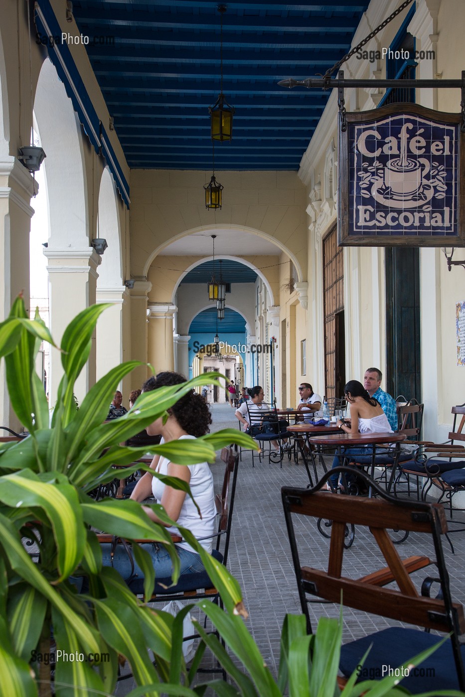 TERRASSE DU EL ESCORIAL, PLAZA VIEJA, LA HAVANE, CUBA, CARAIBES 