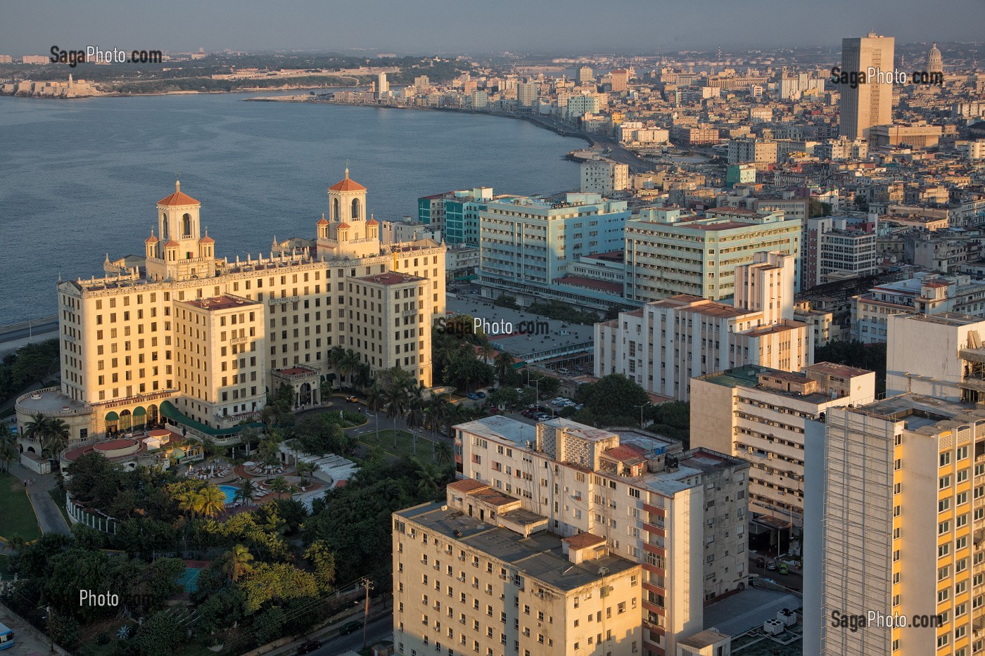 VUE SUR LE MALECON, L'HOTEL NACIONAL DE CUBA ET LE QUARTIER DE LA HABANA CENTRO DEPUIS LA TORRE, LA PLUS GRANDE TOUR DE LA HAVANE, CUBA, CARAIBES 