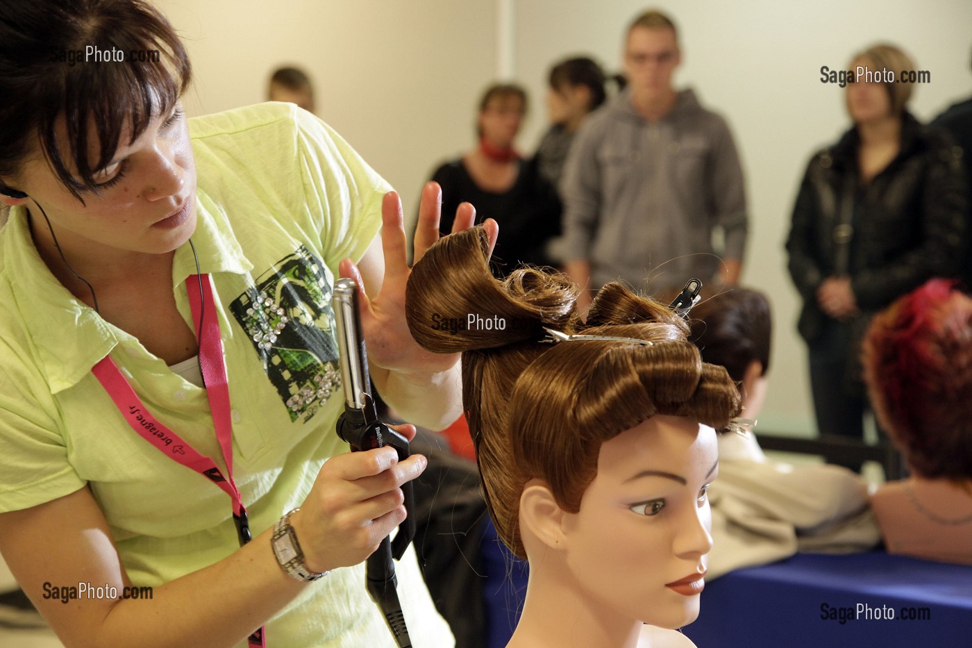 COIFFEUSE, OLYMPIADES DES METIERS DE BRETAGNE, FRANCE 