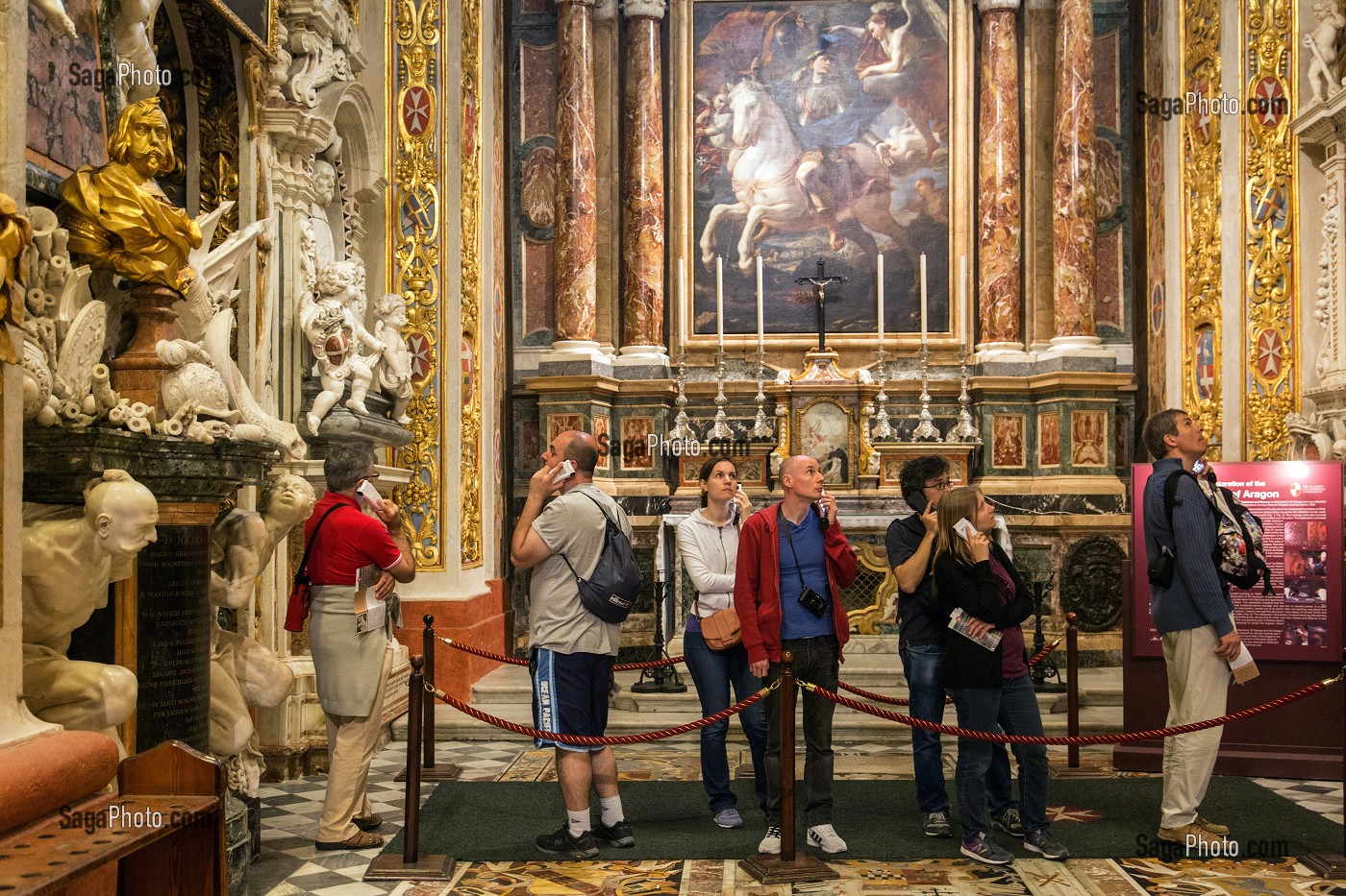 VISITEURS ET TOURISTES, CO CATHEDRALE SAINT JEAN, LA VALETTE, MALTE 