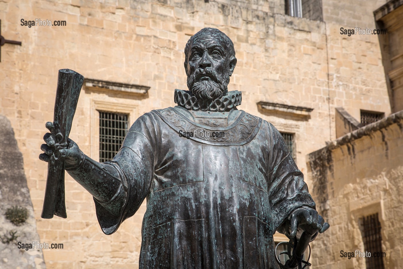 STATUE DE JEAN DE LA VALETTE FONDATEUR DE LA VILLE, MALTE 