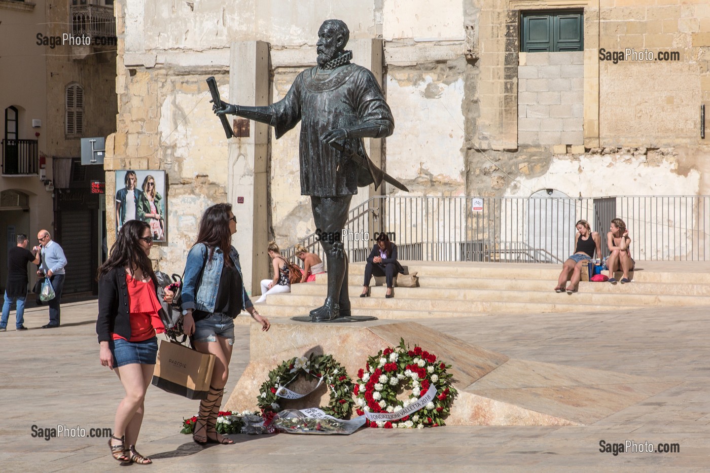 STATUE DE JEAN DE LA VALETTE FONDATEUR DE LA VILLE, MALTE 
