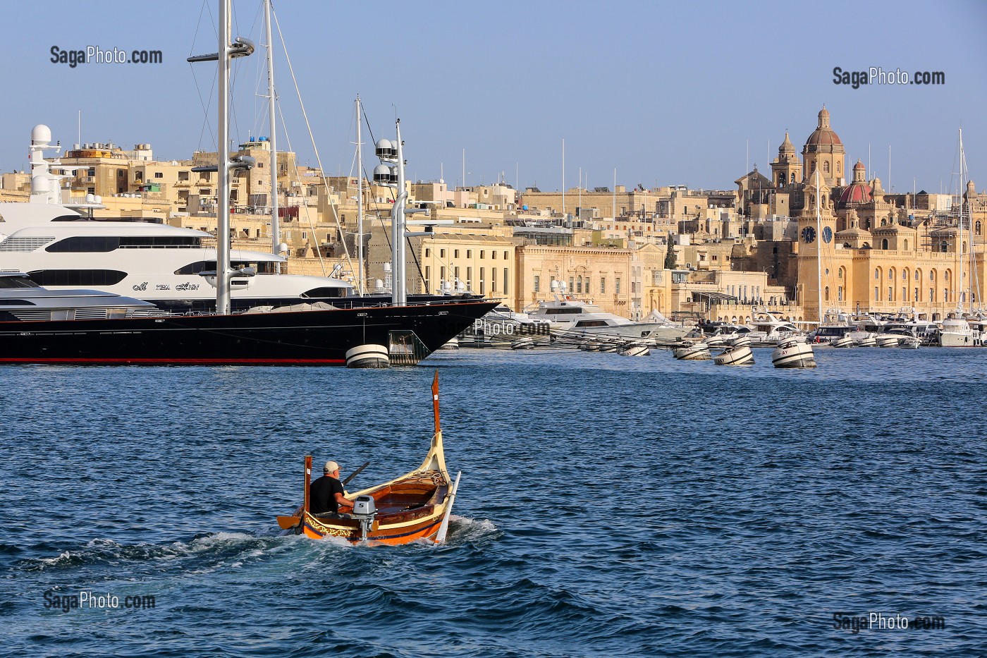 DGHAJSA, BATEAU TAXI, MARINA DE VITTORIOSA, YACHTS GRAND PORT DE LA VALETTE, MALTE 