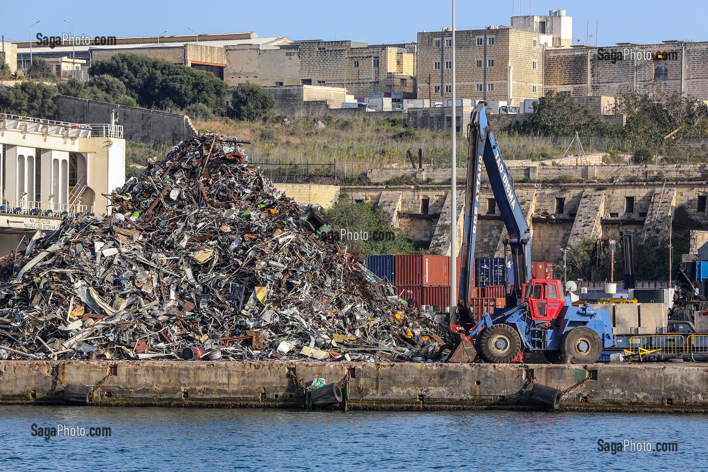 RECUPERATION, RECYCLAGE DE METAL, GRAND PORT DE LA VALETTE, MALTE 