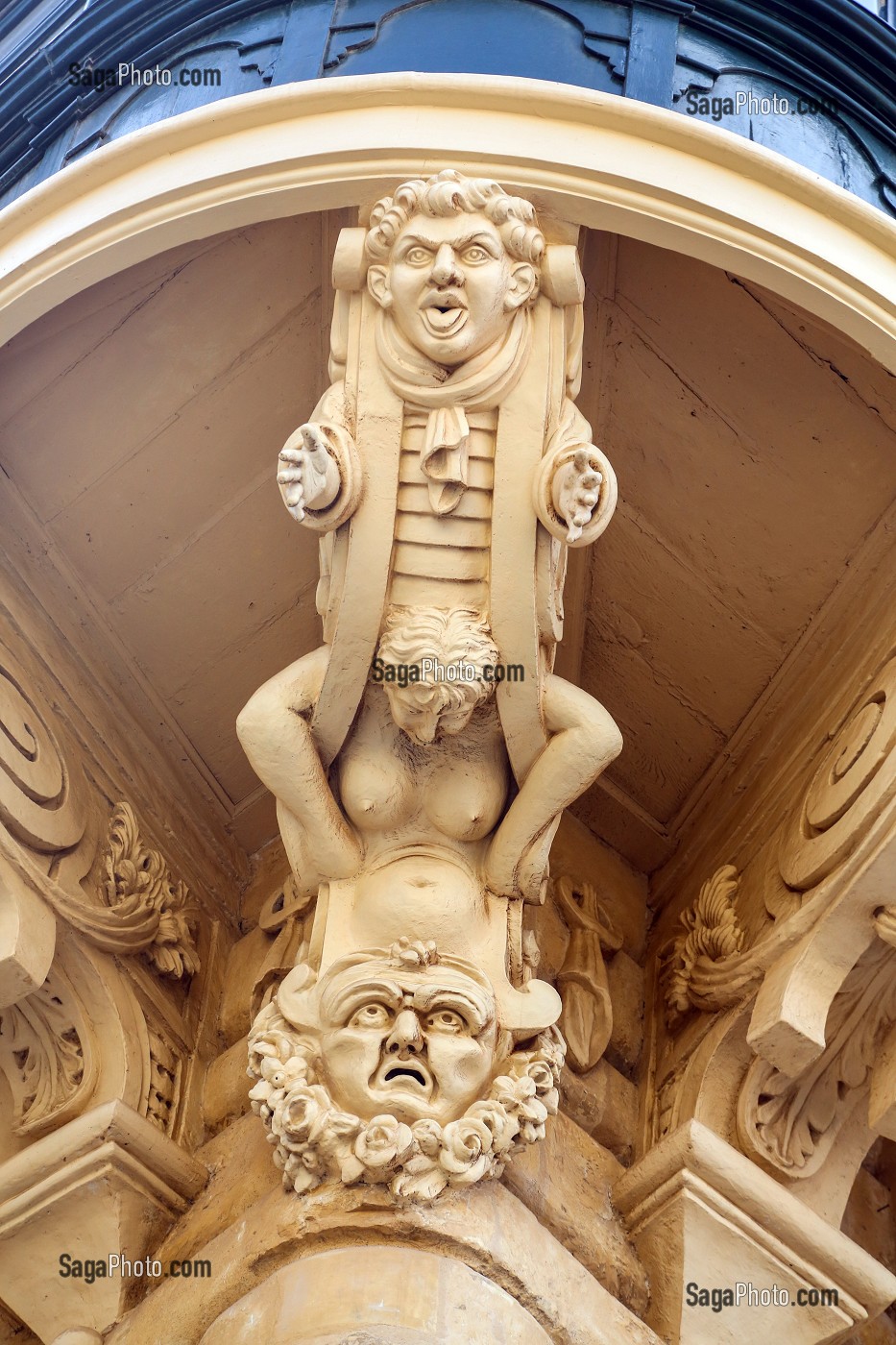 DETAIL DES SCULPTURES SOUS LE BALCON DU PALAIS DES GRANDS MAITRES, PALAIS PRESIDENTIEL, LA VALETTE, MALTE 