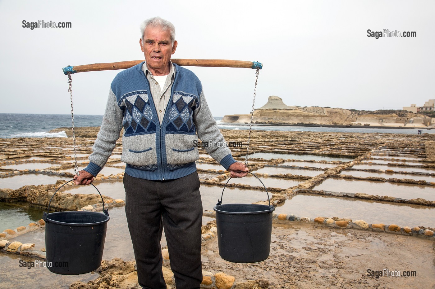 SAUNIER, EMMANUEL CINI, SALINES DE XWEJNI, ILE DE GOZO, MALTE 