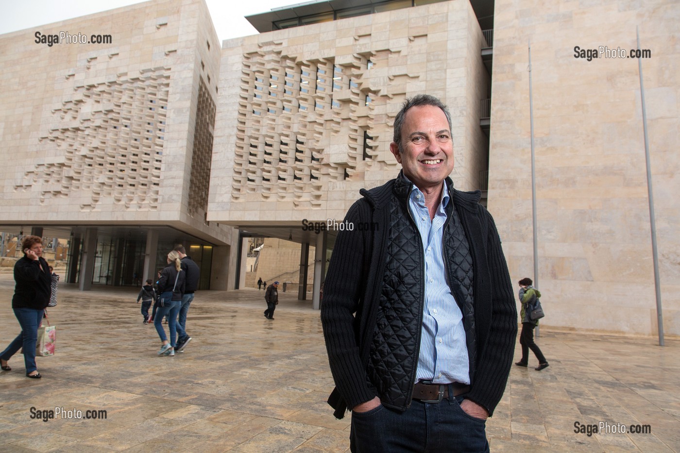 CONRAD BUHAGIAR, ARCHITECTE AYANT TRAVAILLE AVEC RENZO PIANO SUR LE NOUVEAU PARLEMENT DE MALTE, LA VALETTE, MALTE 