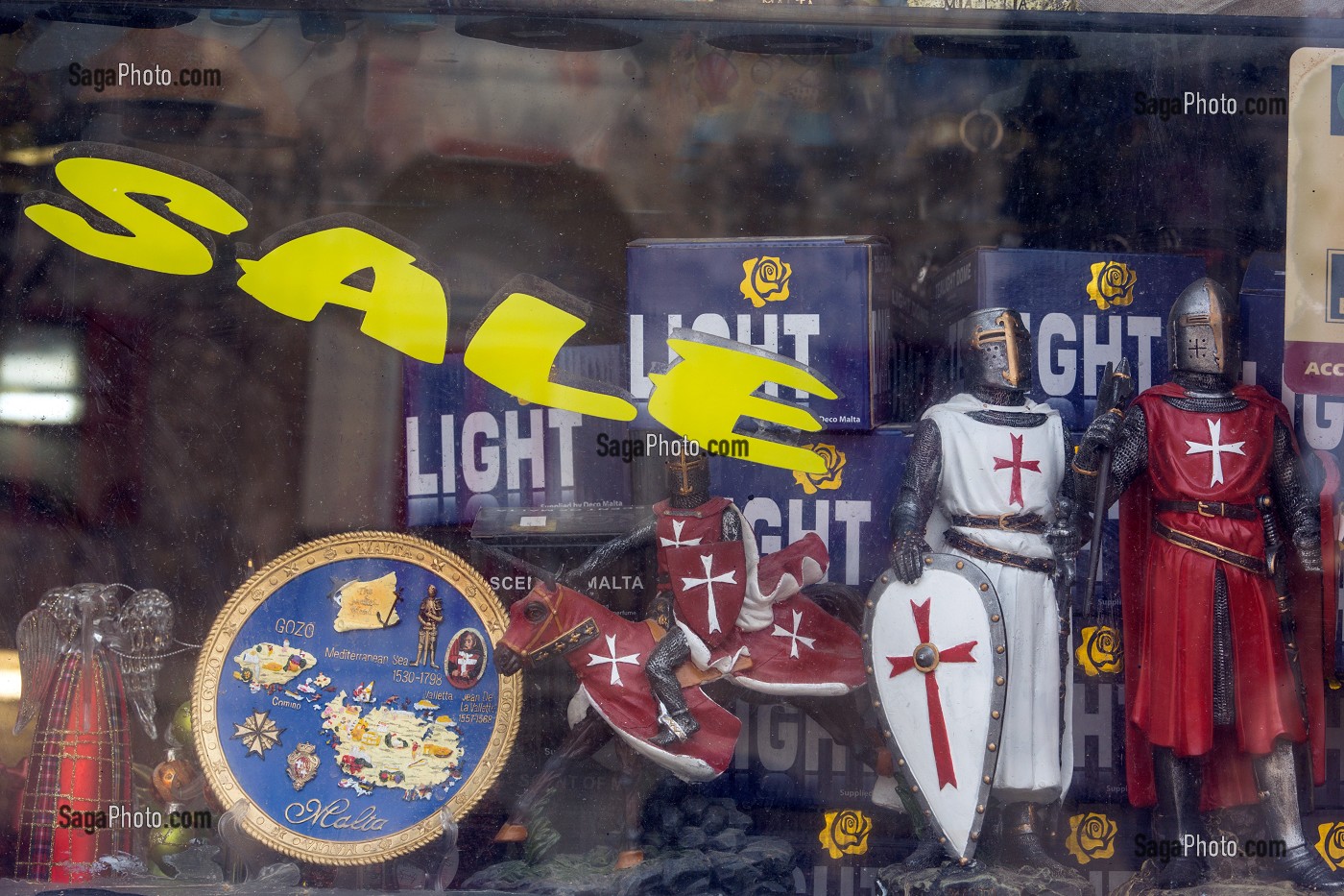 VITRINE CHEVALIERS EN PROMOTION, MDINA, MALTE 