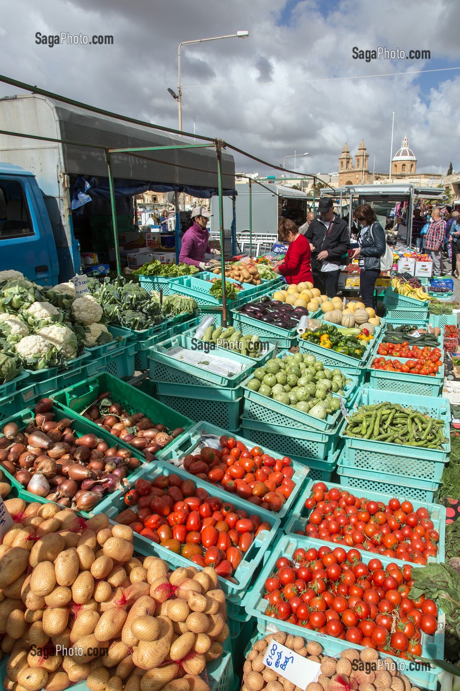 ETALAGE DE FRUITS ET LEGUMES, MARCHE DE MARSAXLOKK, MALTE 