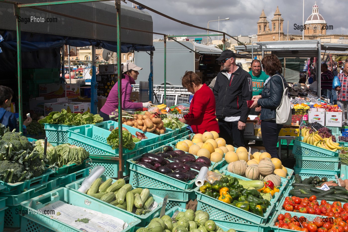 ETALAGE DE FRUITS ET LEGUMES, MARCHE DE MARSAXLOKK, MALTE 