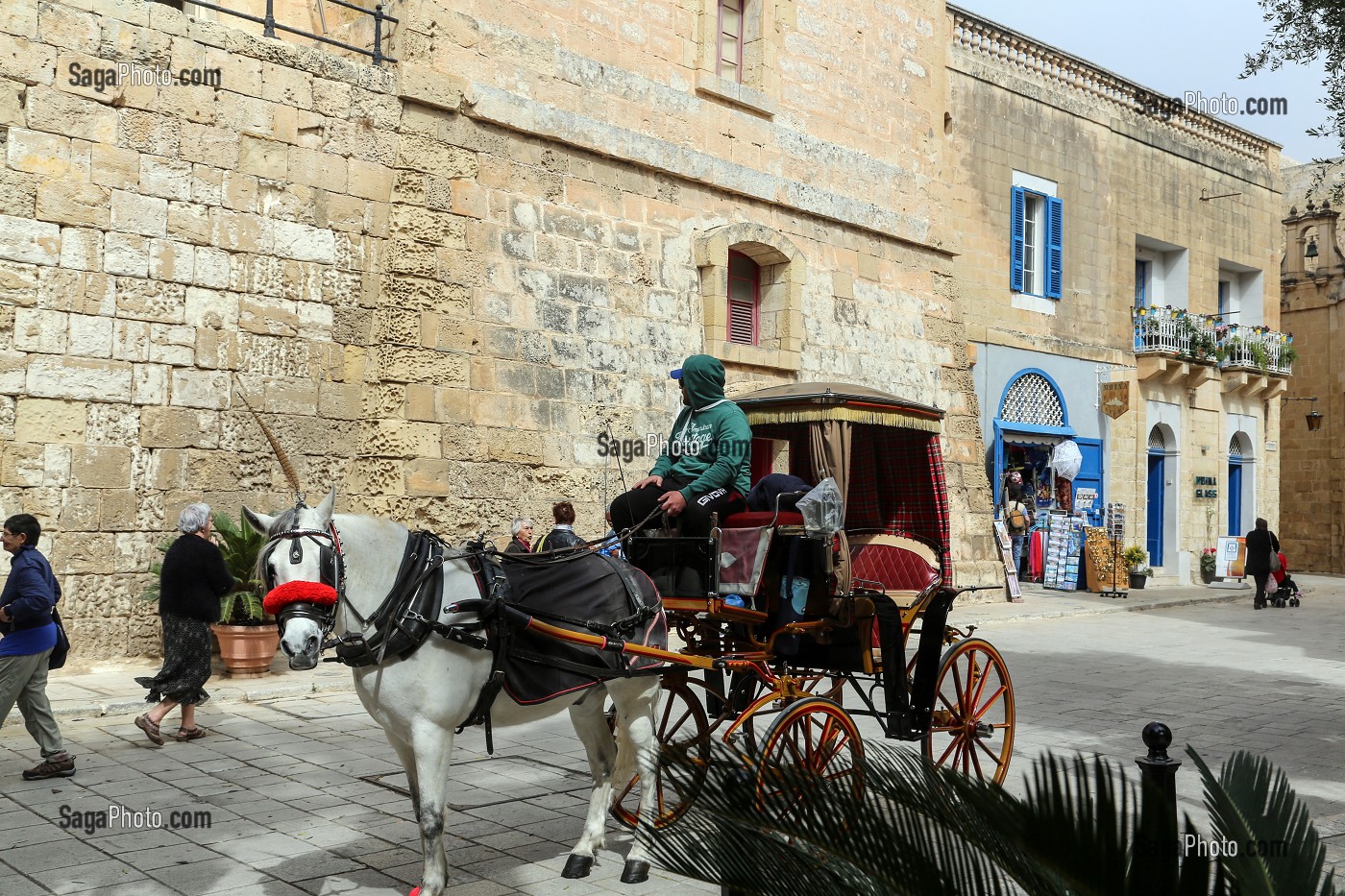 RUELLE DE MDINA ET PASSANTE, MALTE 