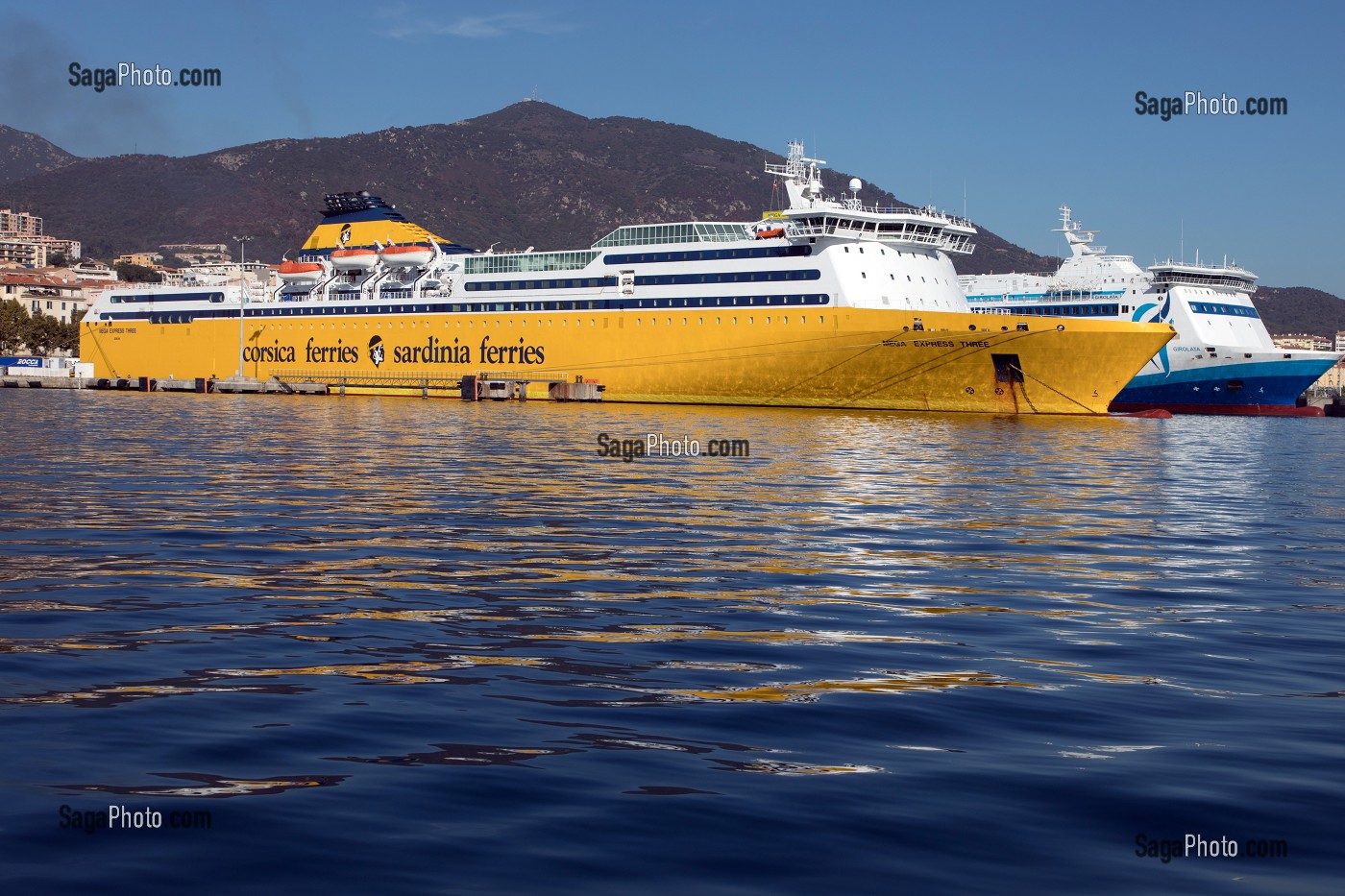 FERRY DE LA COMPAGNIE, CORSICA FERRIES, BAIE D'AJACCIO, PORT D'AJACCIO, CORSE-DU-SUD, FRANCE 