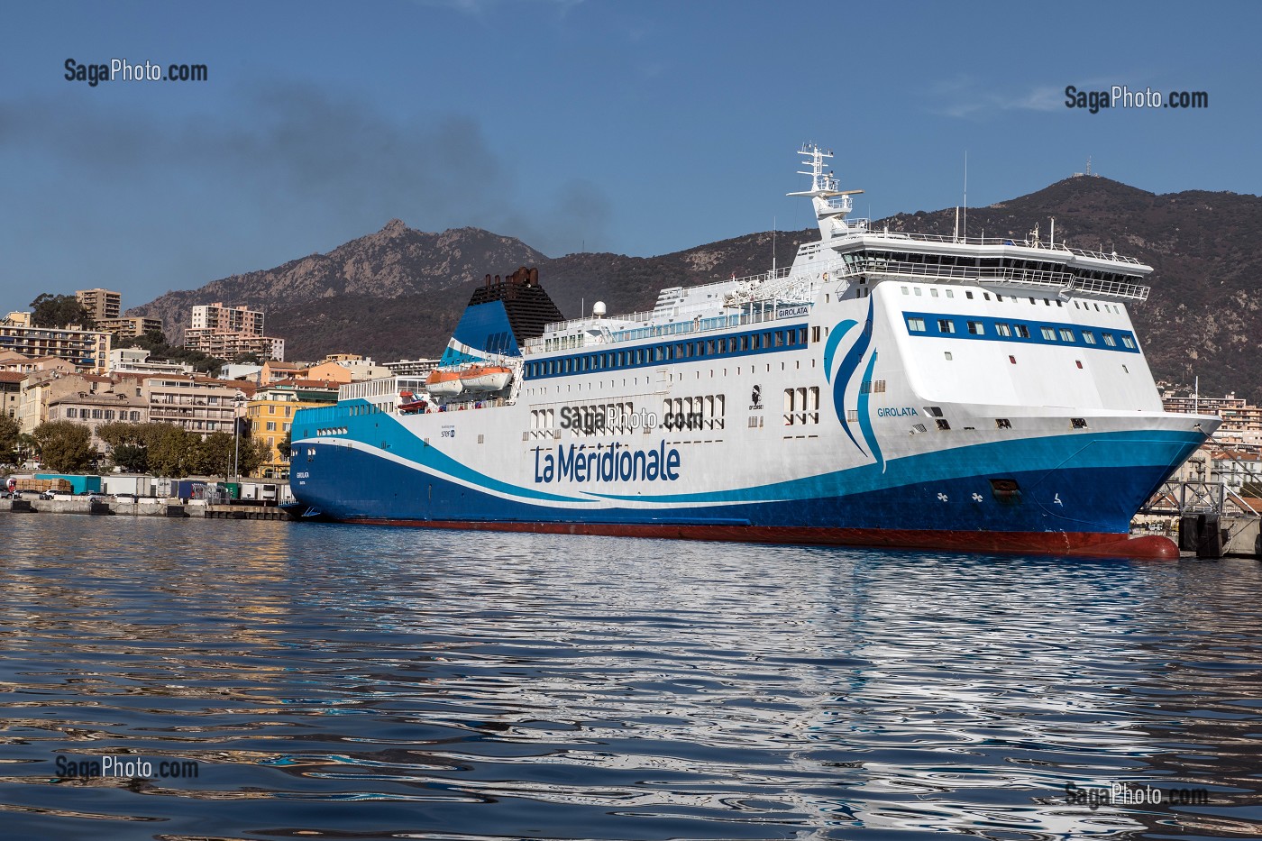 FERRY DE LA COMPAGNIE, LA MERIDIONALE, BAIE D'AJACCIO, PORT D'AJACCIO, CORSE-DU-SUD, FRANCE 