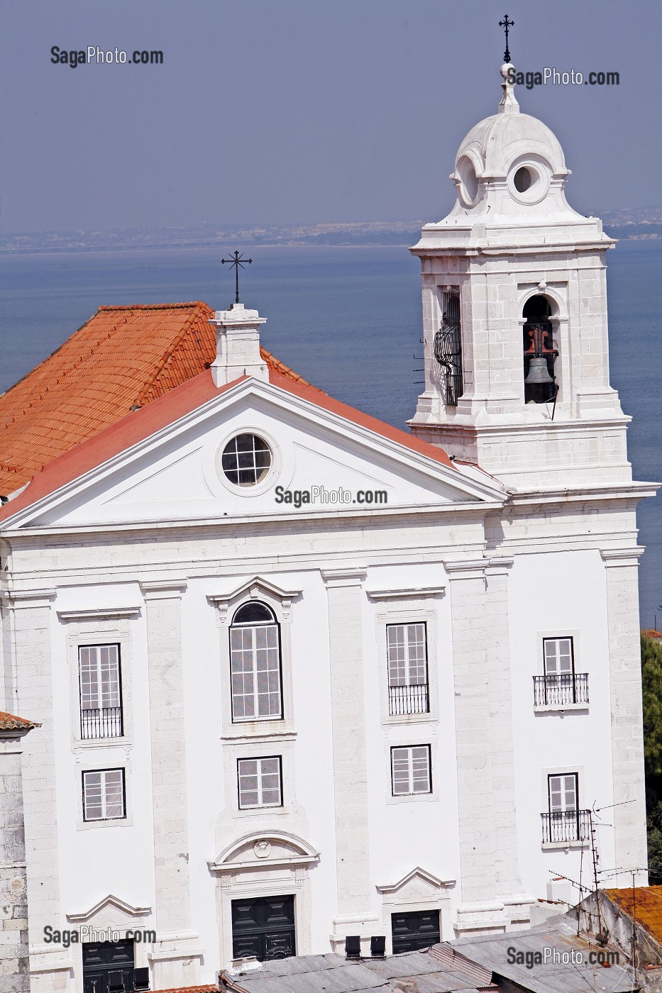 IGREJA, EGLISE SANTO ESTEVO ET LE TAGE, QUARTIER DE L'ALFAMA, PORTUGAL, EUROPE 