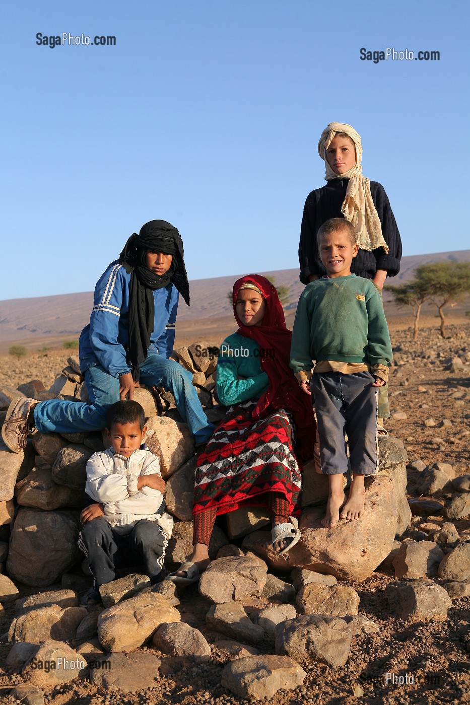 ENFANTS NOMADES, ASSOCIATION POUR LE DEVELOPPEMENT DE LA VIE NOMADE DANS LA REGION DE ZAGORA, PEUPLE BERBERE, MAROC, MAGHREB, AFRIQUE 