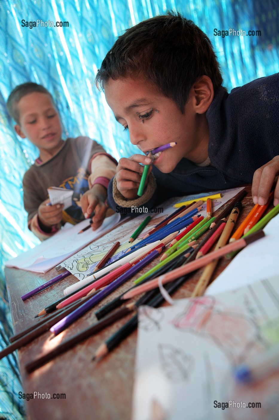 CLASSE D'ENFANTS NOMADES, ASSOCIATION POUR LE DEVELOPPEMENT DE LA VIE NOMADE DANS LA REGION DE ZAGORA, PEUPLE BERBERE, MAROC, MAGHREB, AFRIQUE 