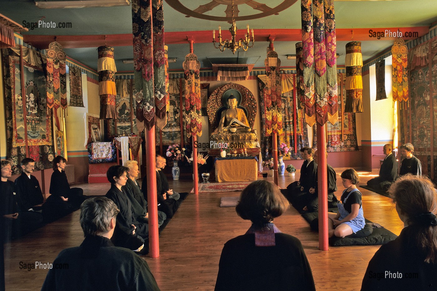 CENTRE BOUDDHISTE, SEMINAIRE ZEN, DACHANG VAJRADHARA-LING, TIBETAN BUDDHISM RESEARCH AND PRACTICE CENTRE D'ETUDE ET DE PRATIQUE DU BOUDDHISME TIBETAIN, DOMAINE DU CHATEAU D'OSMONT, AUBRY LE PANTHOU, ORNE (61) 