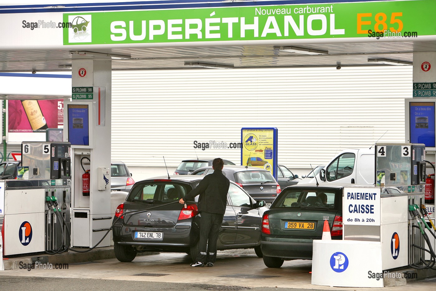 POMPE A ESSENCE SUPERETHANOL, E 85, E85, CENTRE COMMERCIAL E.LECLERC, BOIS D'ARCY, YVELINES (78) 