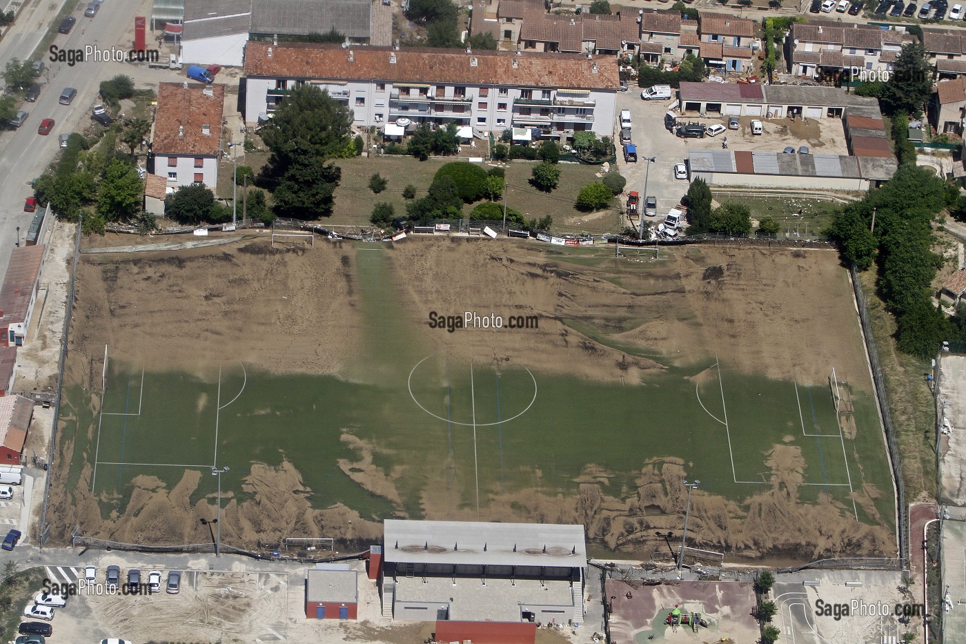 STADE DE FOOTBALL DRAGUIGNAN APRES LA DECRUE, DRAGUIGNAN, VAR (83) 