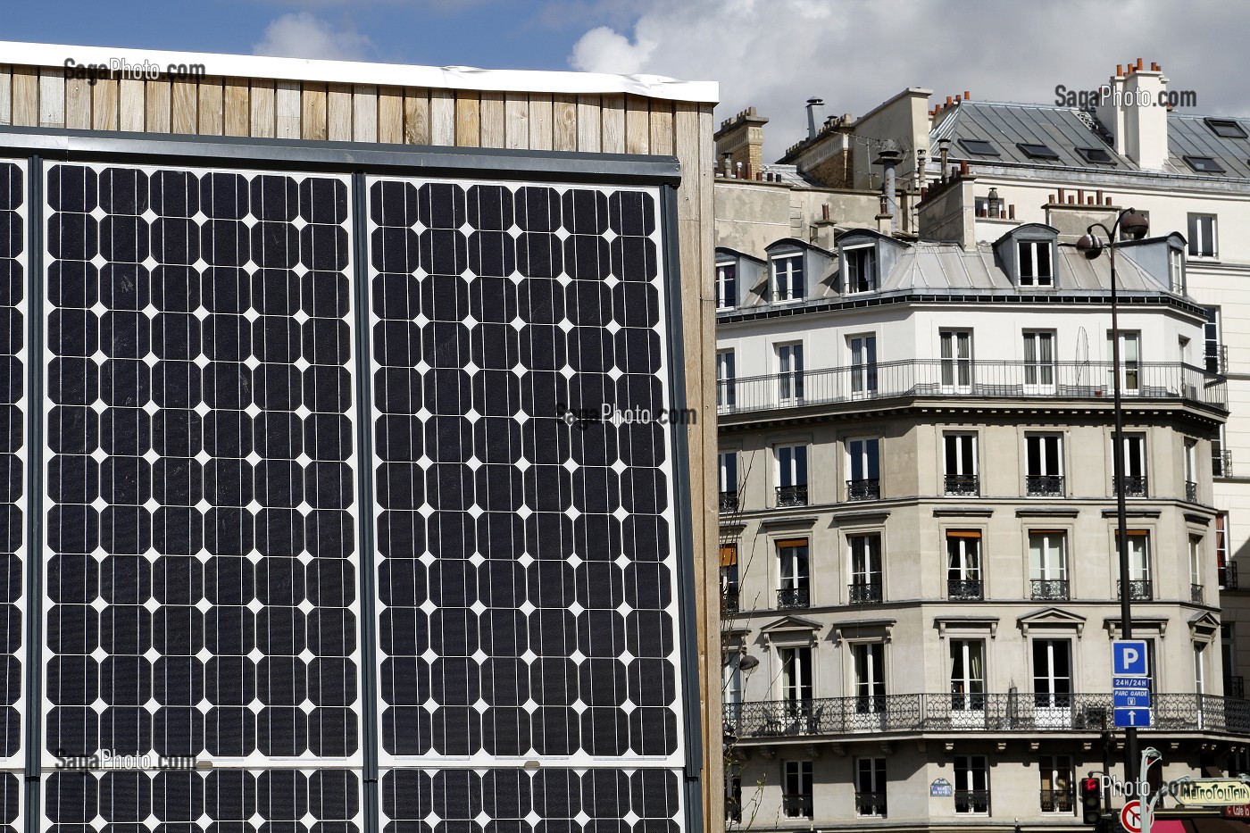 PANNEAUX SOLAIRES A PARIS, FRANCE 