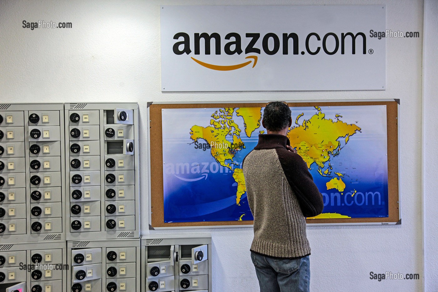 PLATEFORME LOGISTIQUE DE LA SOCIETE DE VENTE PAR CORRESPONDANCE AMAZON, SARAN, LOIRET (45) 
